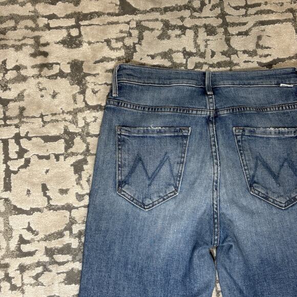 MOTHER Woman's Medium Wash The insider Crop Step Fray Denim Jeans Size 27 - Picture 10 of 13